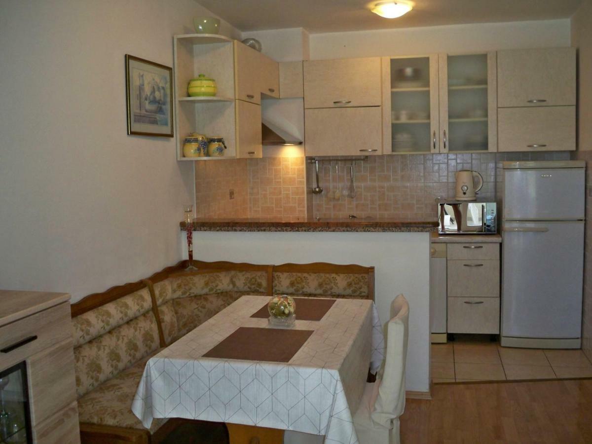Apartmani Perkovic Baška Voda Eksteriør bilde