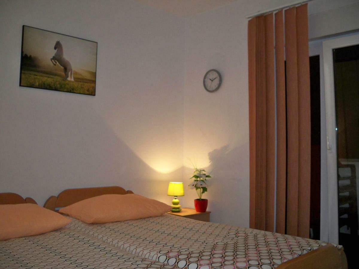 Apartmani Perkovic Baška Voda Eksteriør bilde